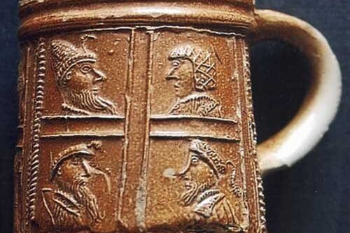 Steengoedbeker (gevonden in Cadier en Keer)